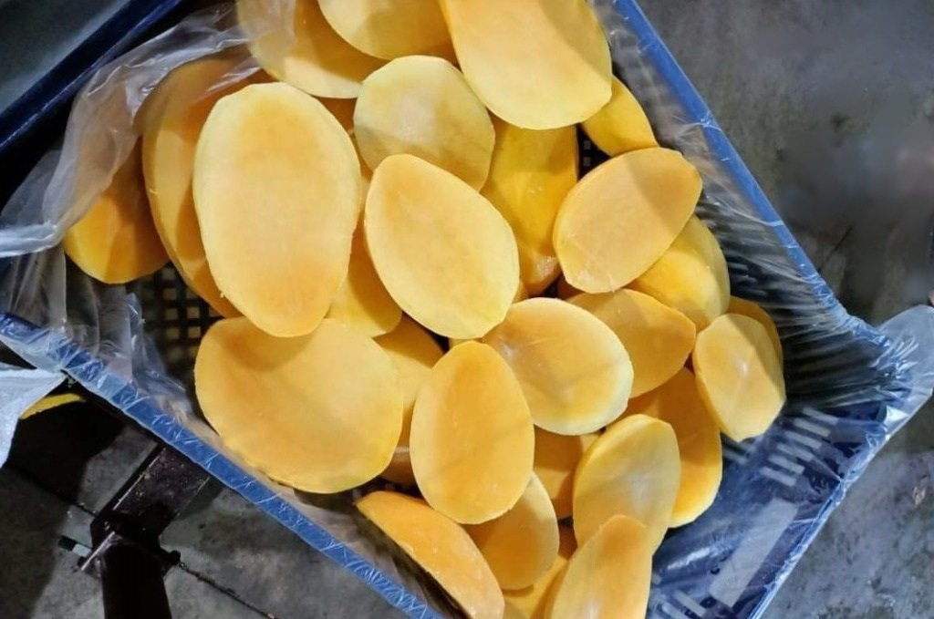 Frozen Mango Chunks